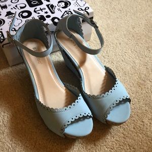 Bamboo wedge sandals